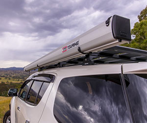 Touring Markýza 2500 mm x 2500 mm v hliníkovém obalu s LED osvětlením