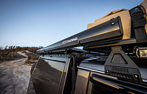 Touring markýza 2500mm x 2500mm v černém hliníkovém obalu s LED osvětlením