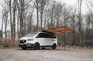 Touring markýza 3000mm x 2500mm v černém hliníkovém obalu s LED osvětlením