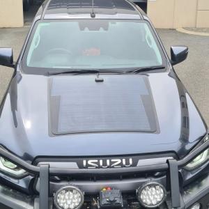 Isuzu D-Max 2012-2024 solární systém na kapotu 100W