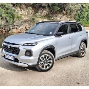 Suzuki Grand Vitara 2015- solární systém na kapotu  90W